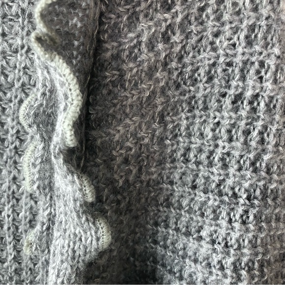 ANTHROPOLOGIE MOTH  Rocia Open Cape Shawl Knit Ruffle Cardigan XS Gray - Picture 4 of 8